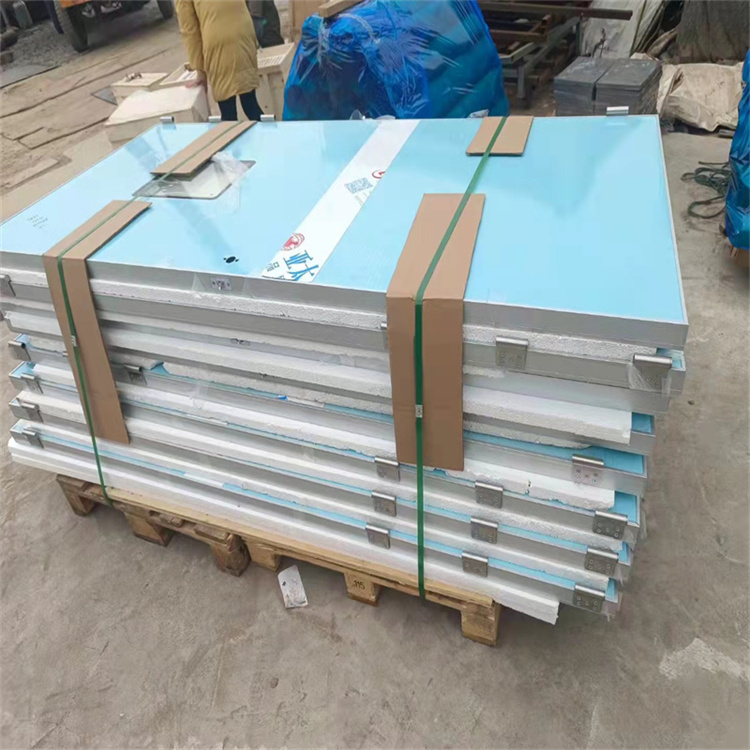 河源工业防护先锋：定制化铅门解决方案全解析